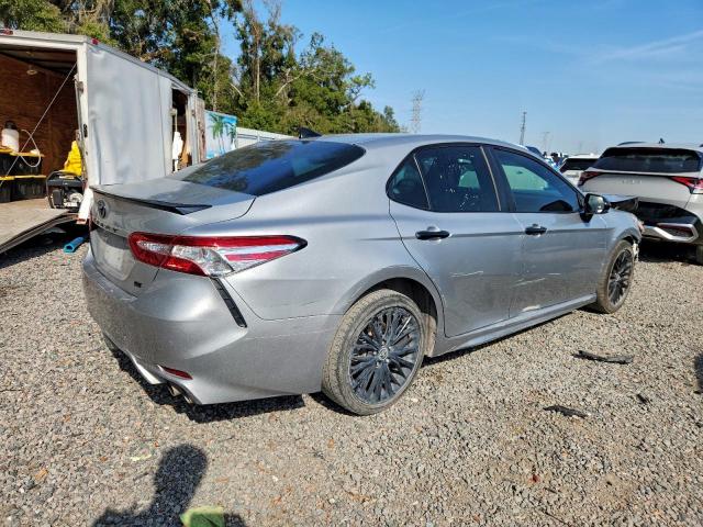 Toyota Camry Se Image 2