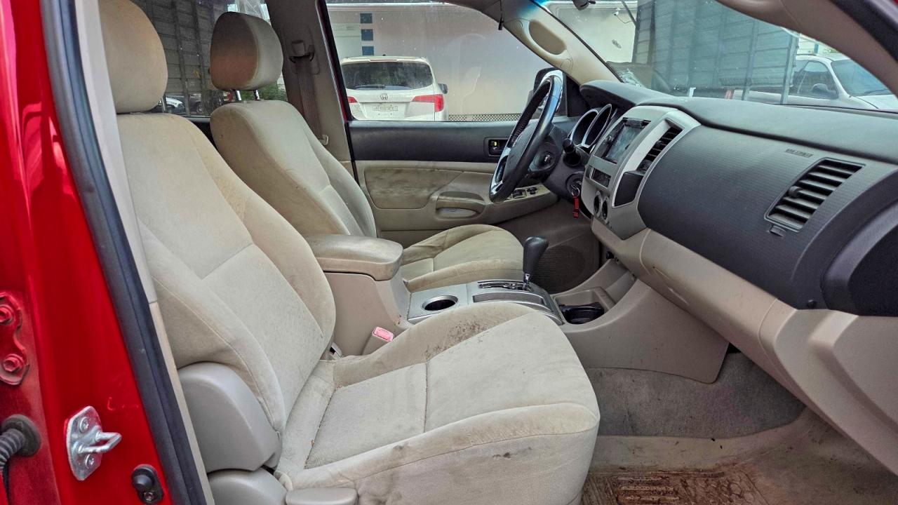 Toyota Tacoma Double Cab Image 3