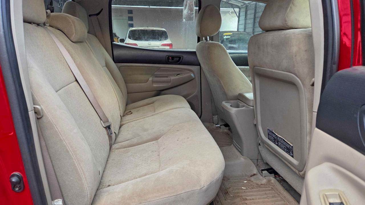 Toyota Tacoma Double Cab Image 6