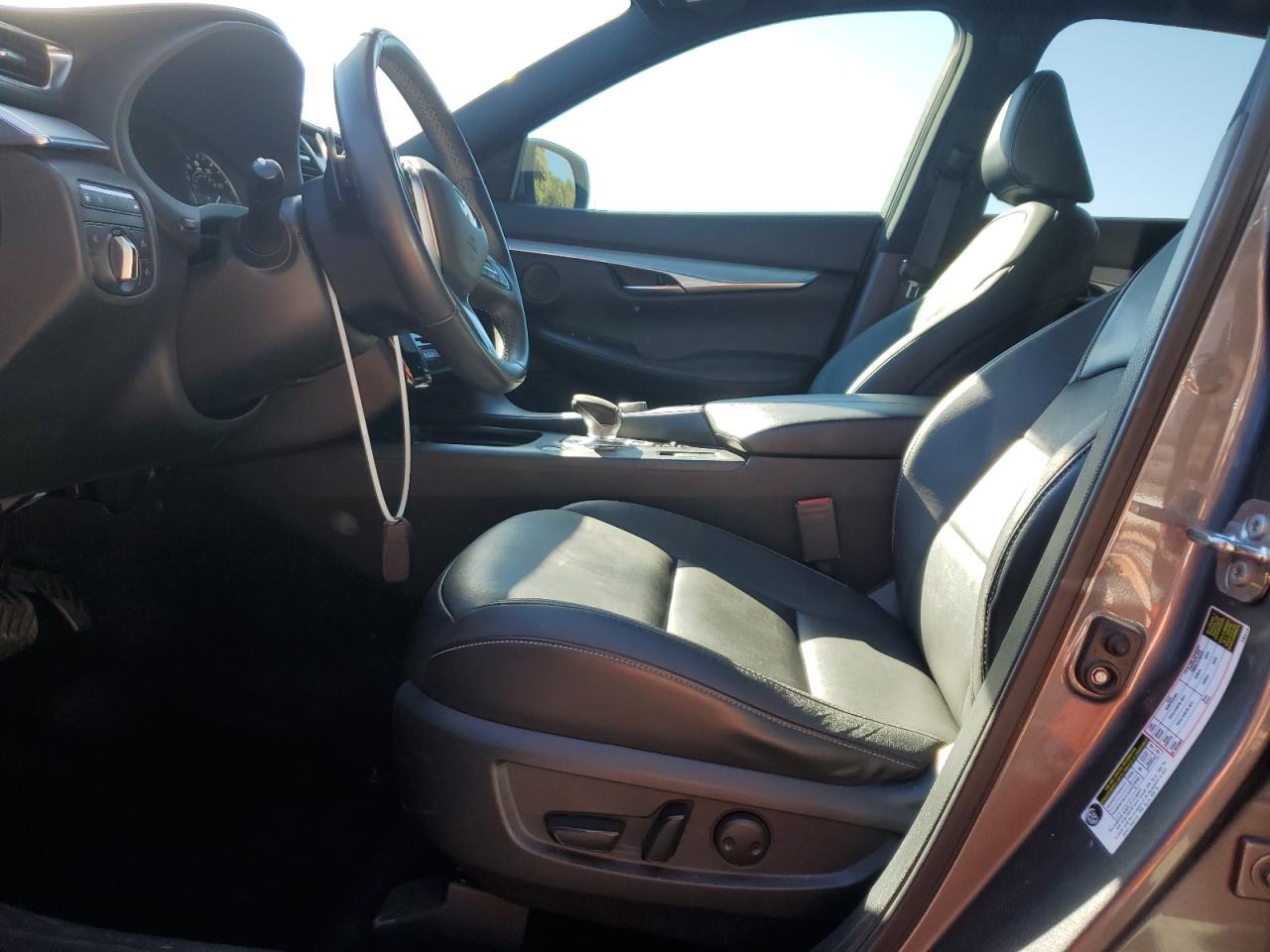 INFINITI Qx Luxe Image 6