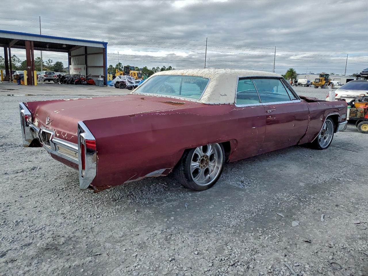 Cadillac DeVille Image 4