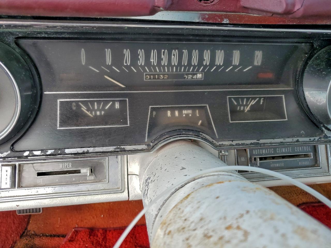 Cadillac DeVille Image 10