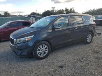  Salvage Kia Sedona