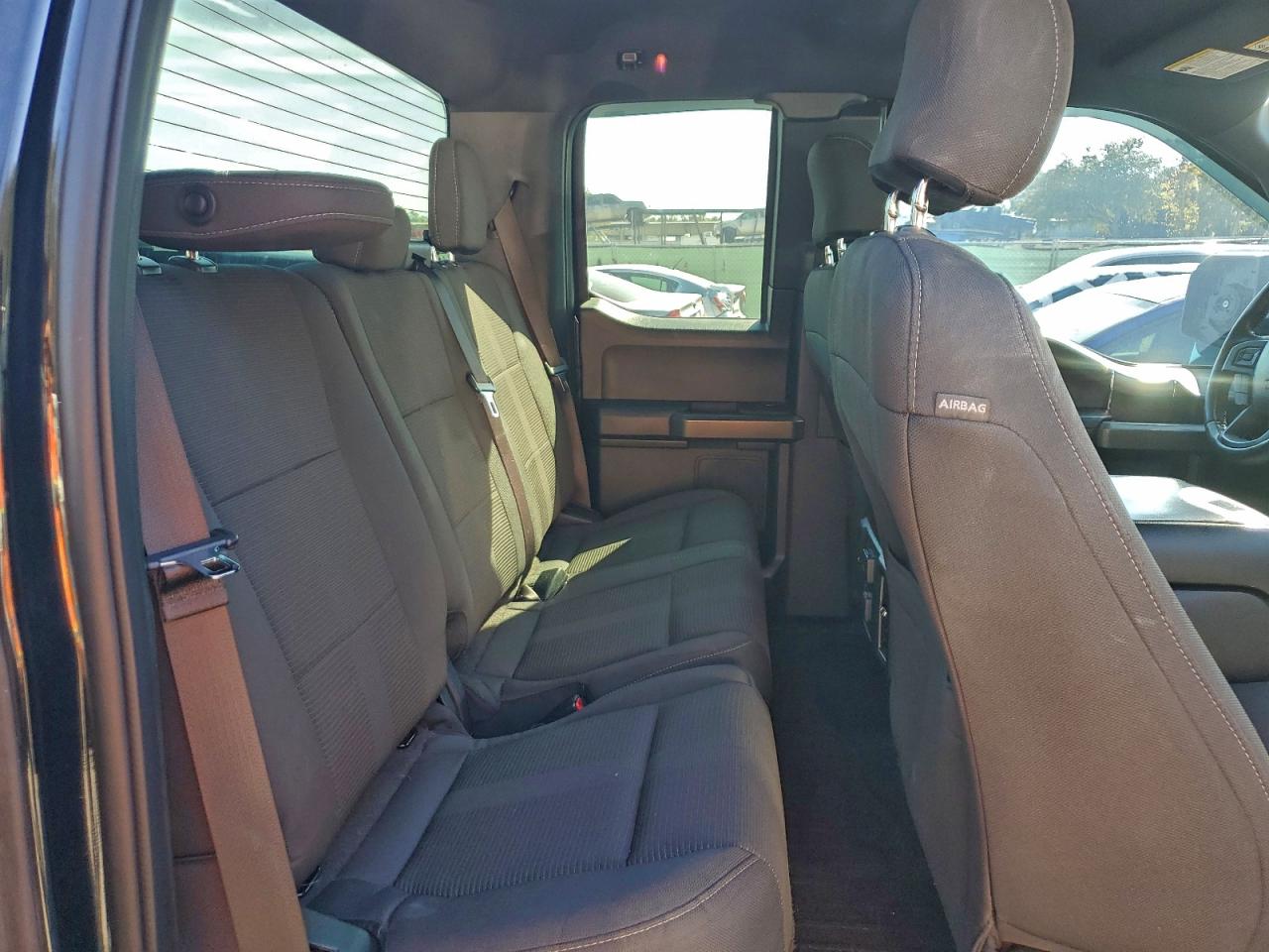 Ford F-150 Super Cab Image 9