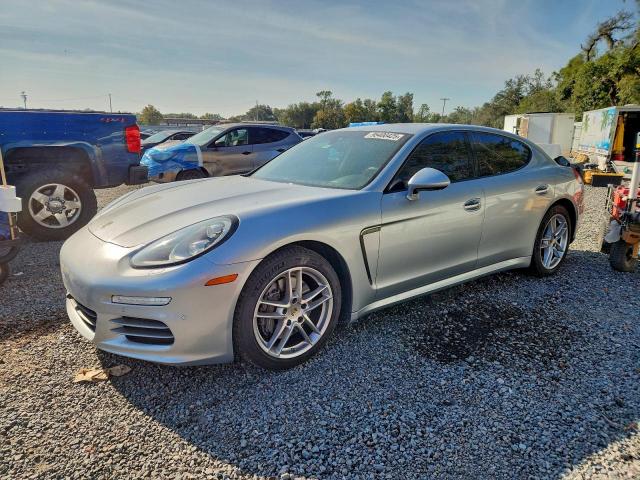  Salvage Porsche Panamera