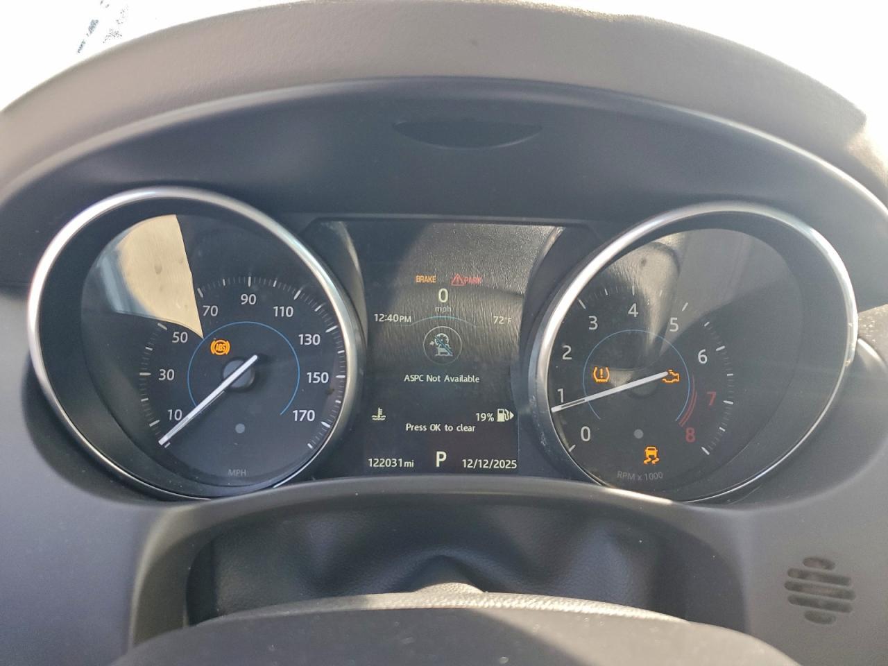 Jaguar XE Premium Image 12