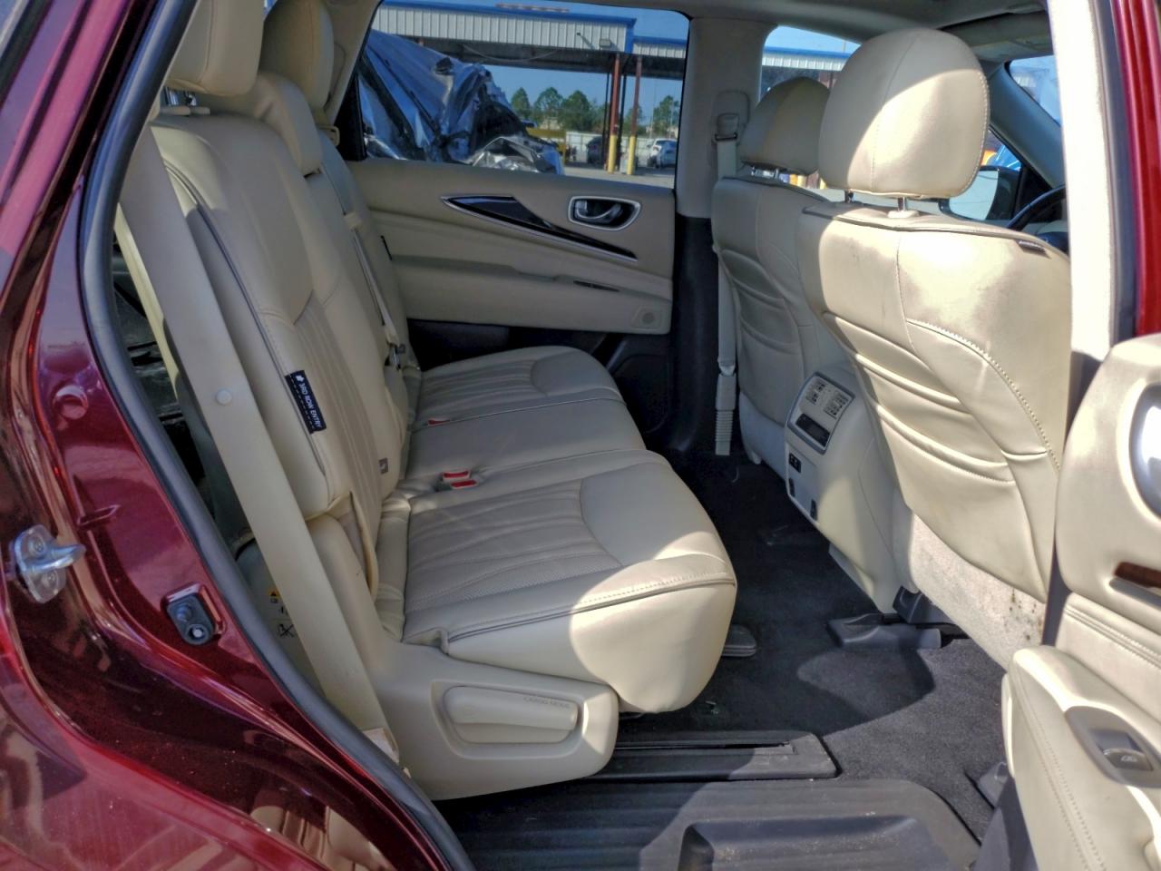 INFINITI Qx Luxe Image 10