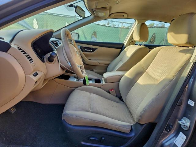 Nissan Altima 2.5 Image 10