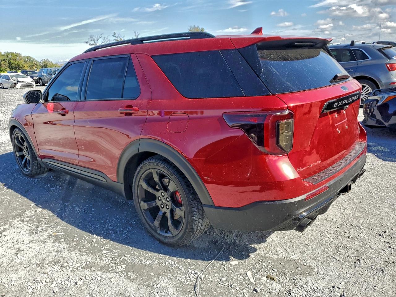 Ford Explorer St Image 3