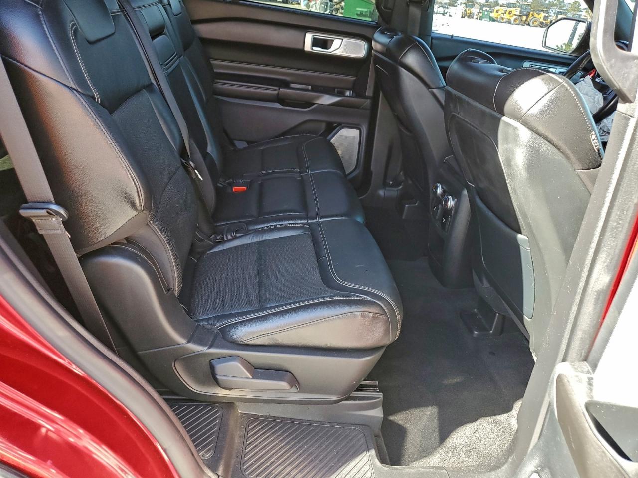 Ford Explorer St Image 8