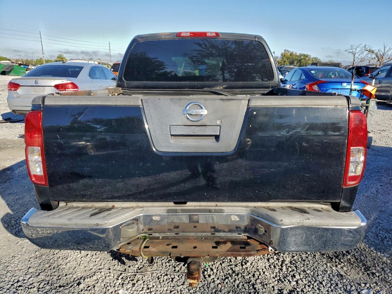 Nissan Frontier Crew Cab Le Image 5