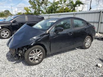  Salvage Toyota Yaris