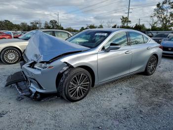  Salvage Lexus Es