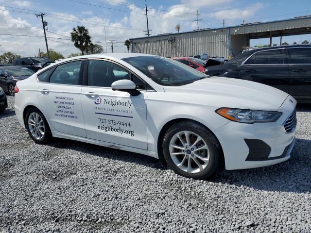 Ford Fusion Se Image 6