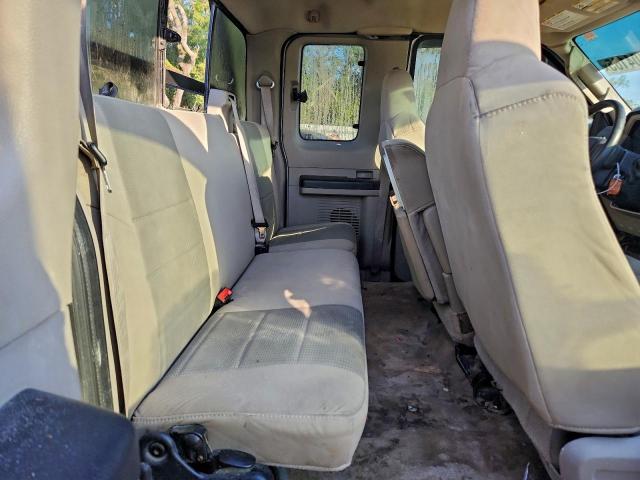 Ford F-250 Super Duty Image 10