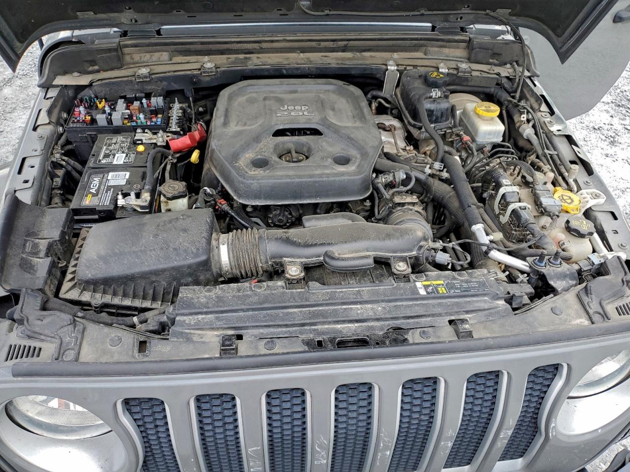 Jeep Wrangler Sahara Image 14