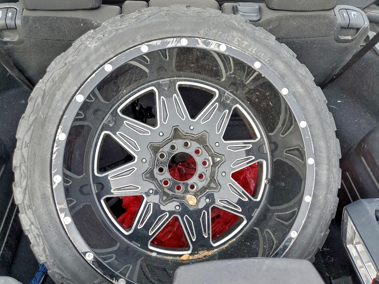 Jeep Wrangler Sahara Image 10