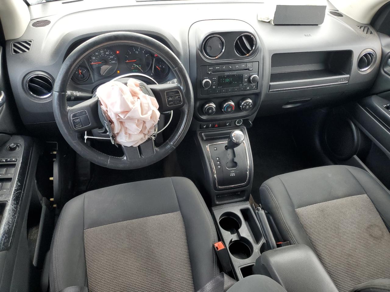 Jeep Compass Latitude Image 7