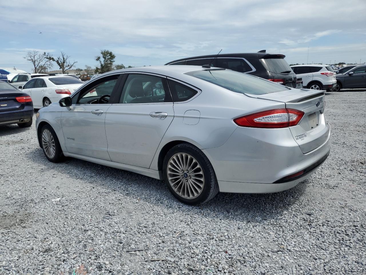Ford Fusion Titanium Hev Image 6