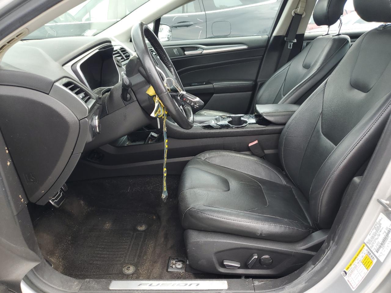 Ford Fusion Titanium Hev Image 11