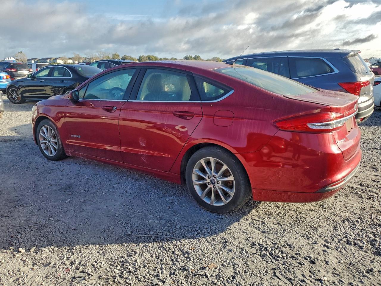 Ford Fusion Se Hybrid Image 4