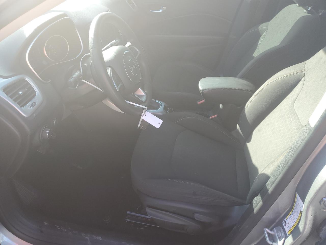 Jeep Compass Sport Image 9