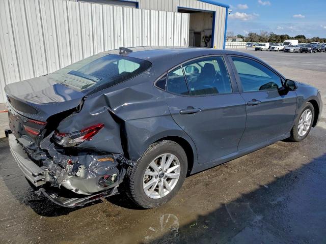 Toyota Camry Xse Image 3