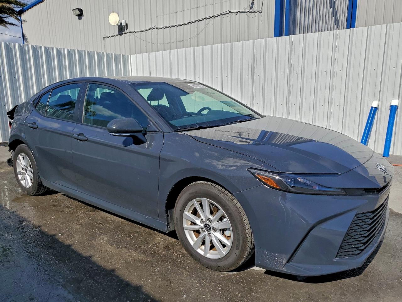 Toyota Camry Xse Image 2