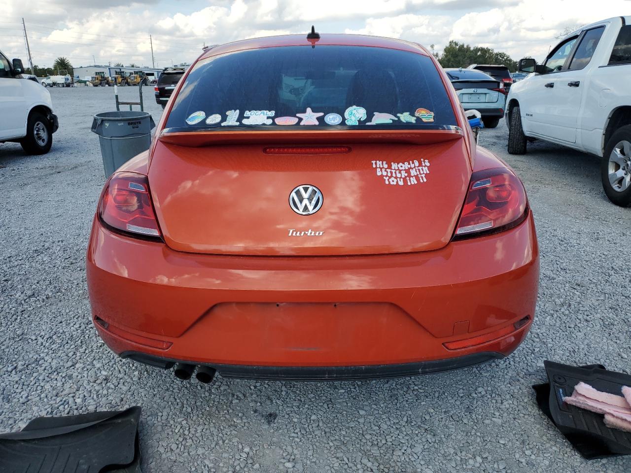 Volkswagen Beetle S Image 5