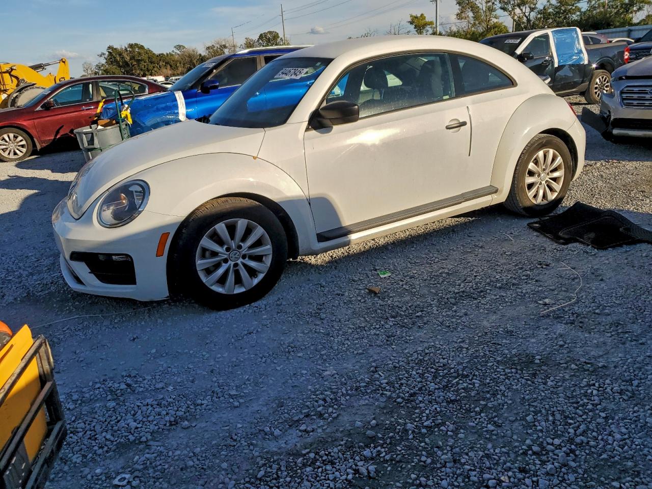 Volkswagen Beetle S Image 1