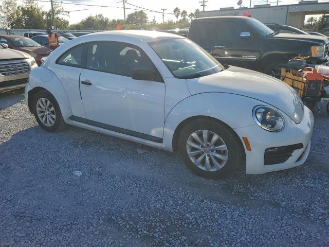 Volkswagen Beetle S Image 11