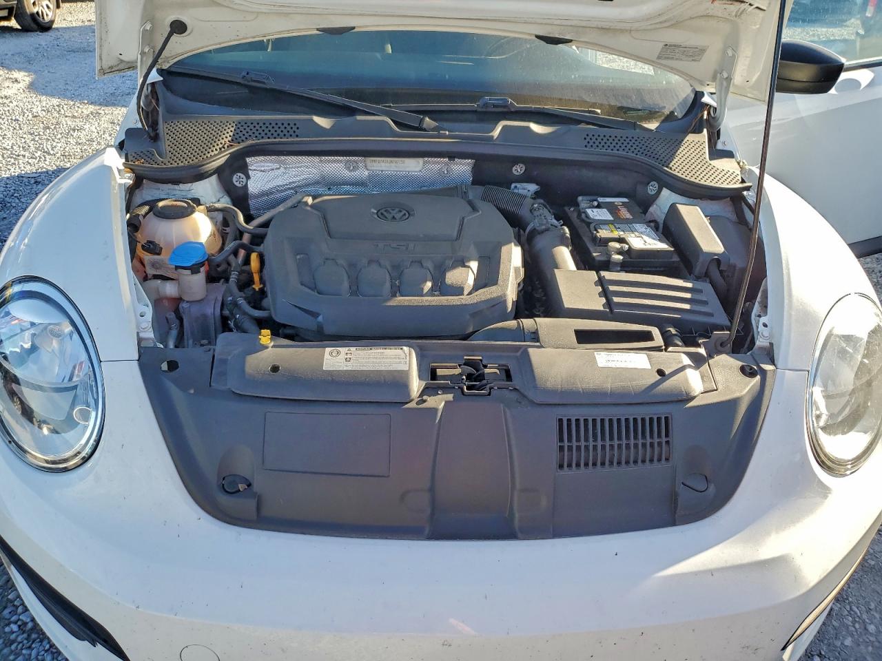 Volkswagen Beetle S Image 8