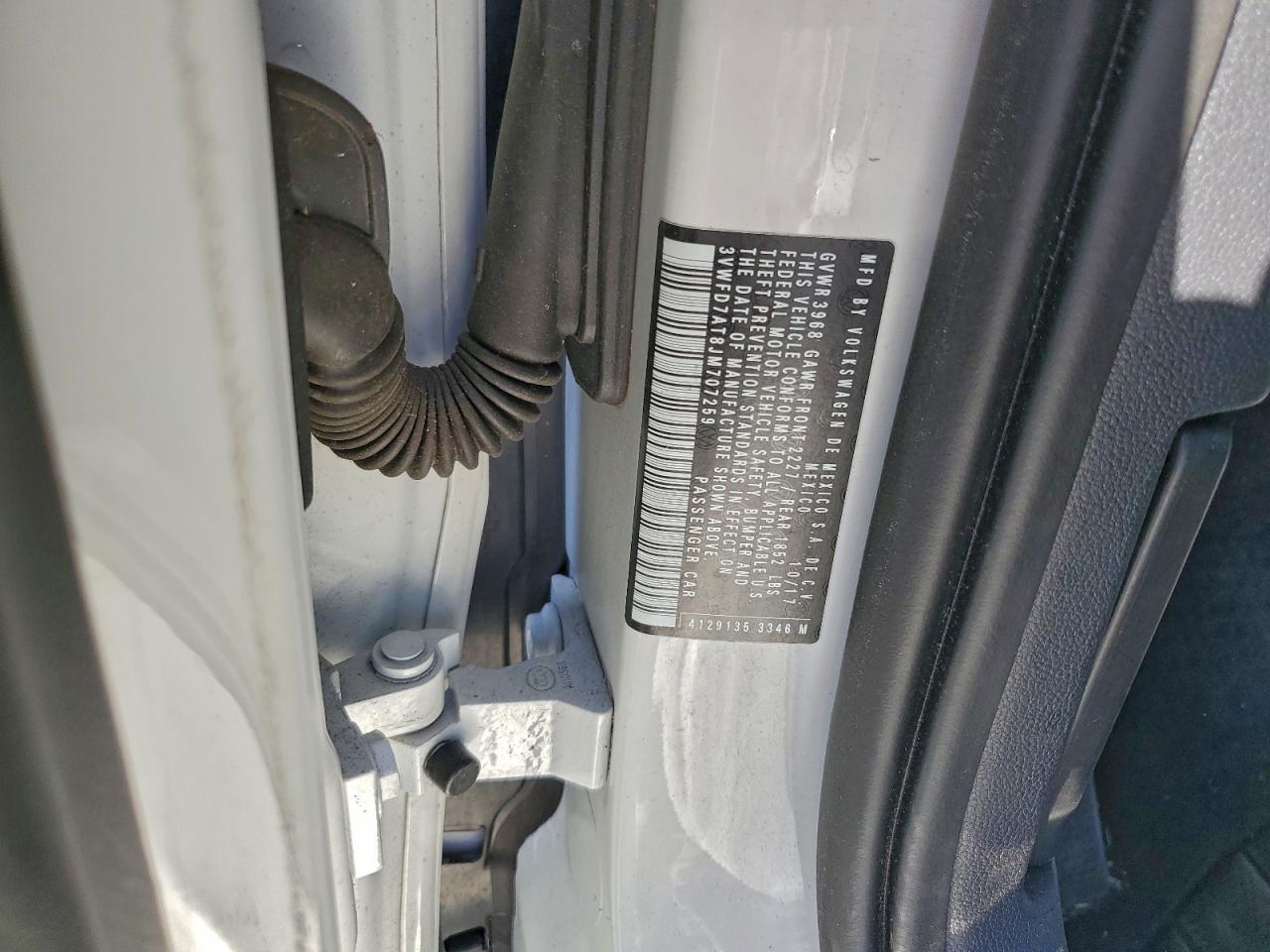 Volkswagen Beetle S Image 6