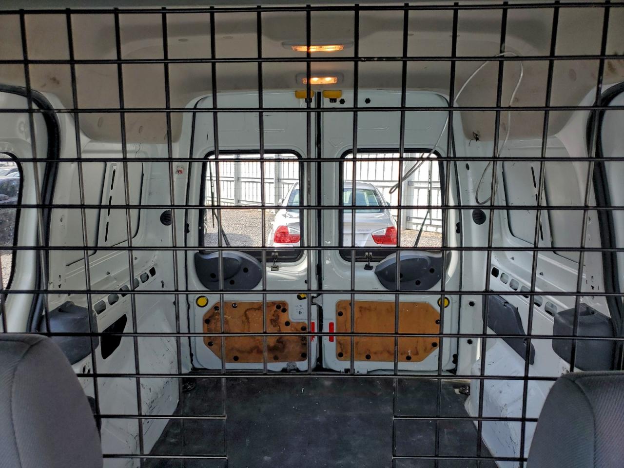 Ford Transit Xlt Image 10