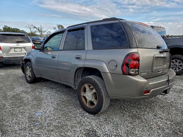 Chevrolet Trailblazer Ls Image 2