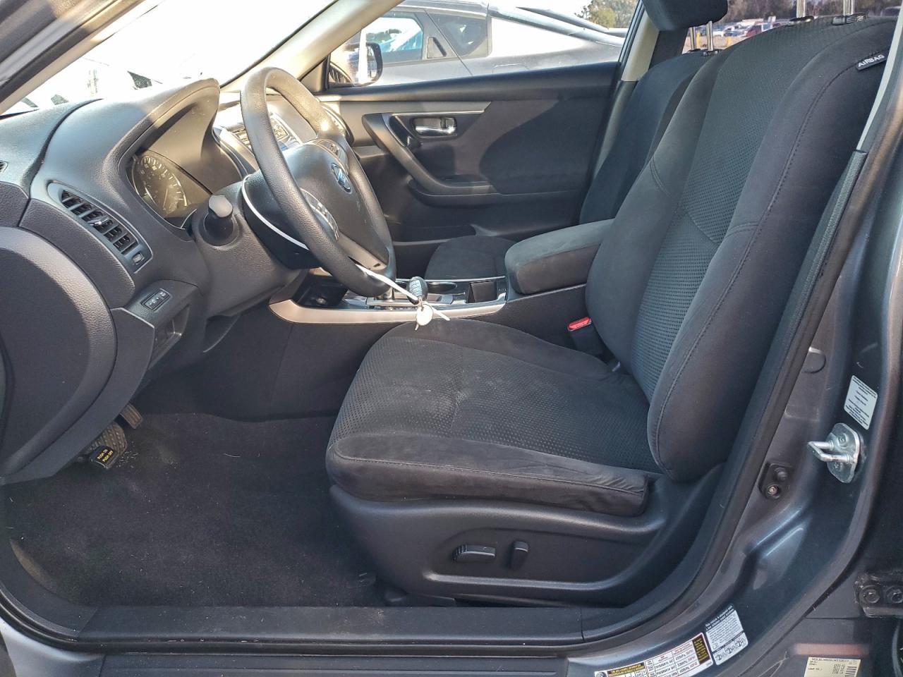 Nissan Altima 2.5 Image 3