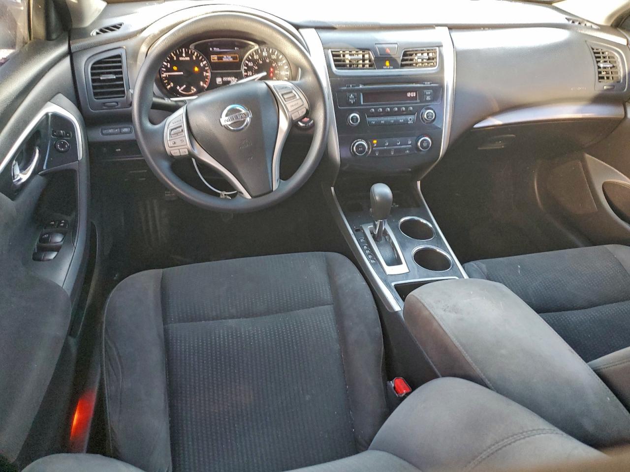 Nissan Altima 2.5 Image 12