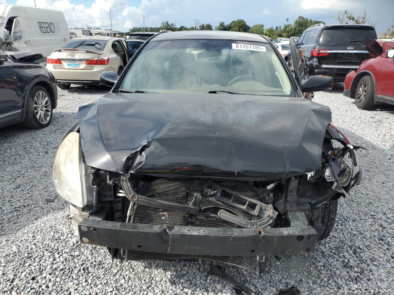 Nissan Altima Base Image 11