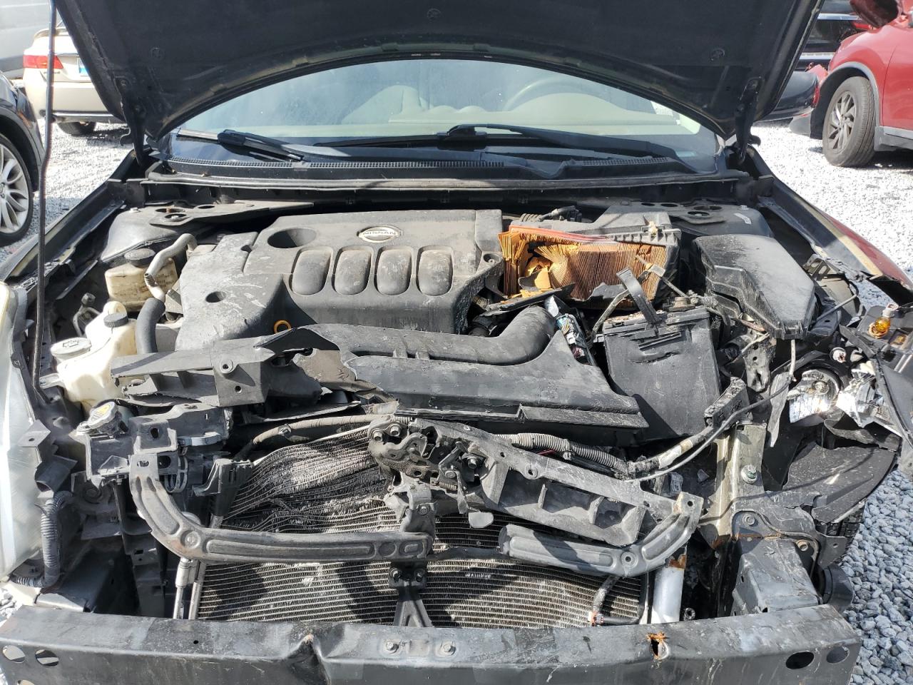 Nissan Altima Base Image 7