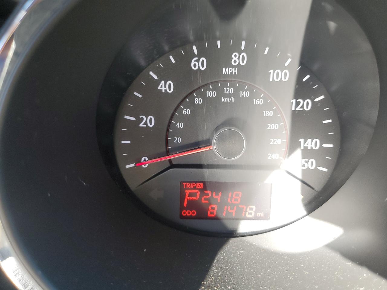 Kia Sorento Base Image 13