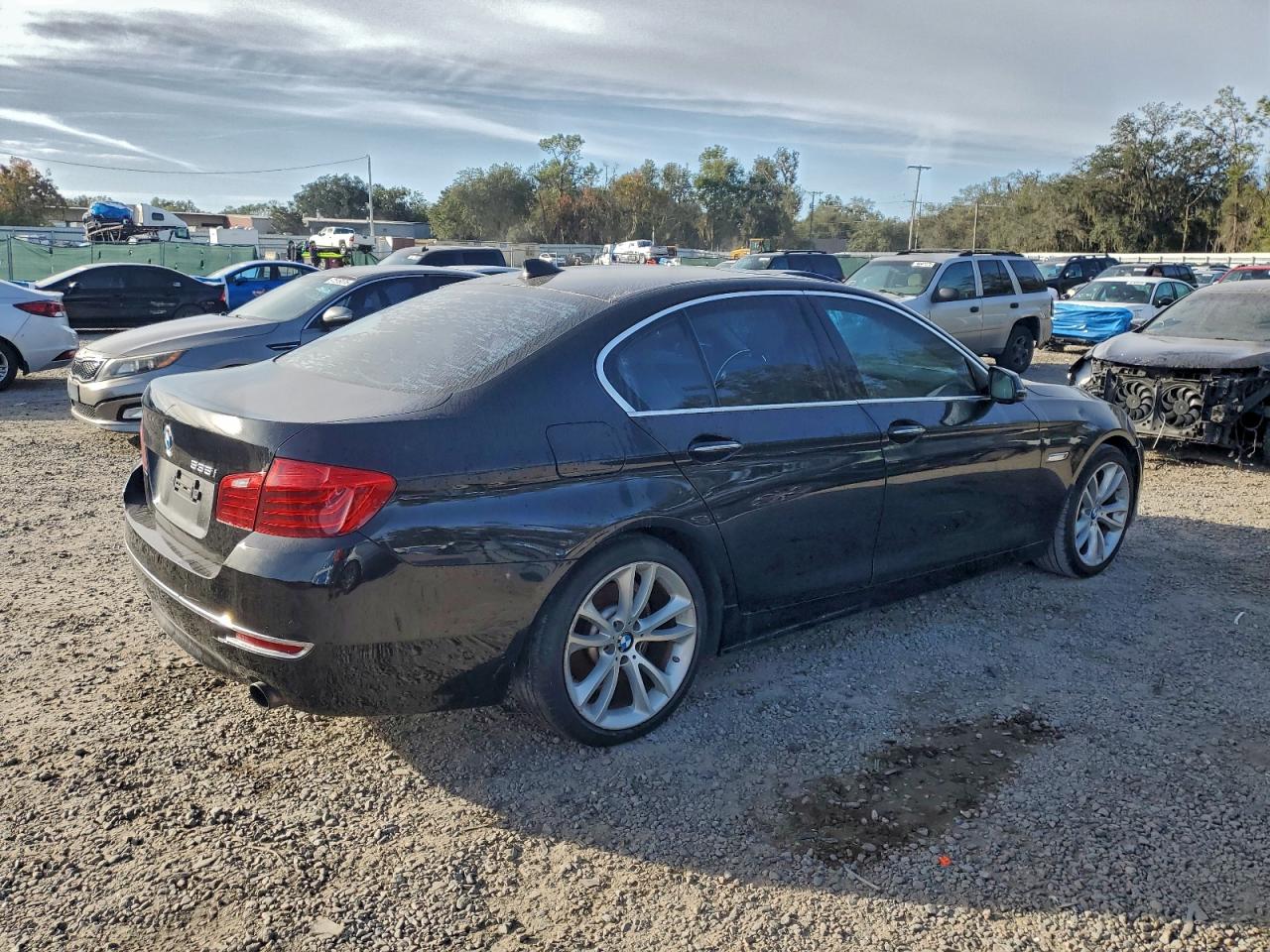 BMW 5 Series I Image 2