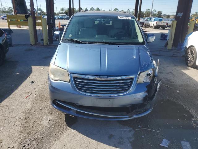 Chrysler Minivan Touring Image 12