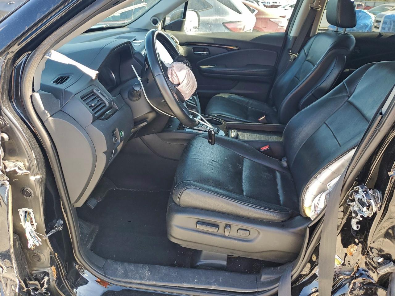 Honda Pilot Touring Image 9