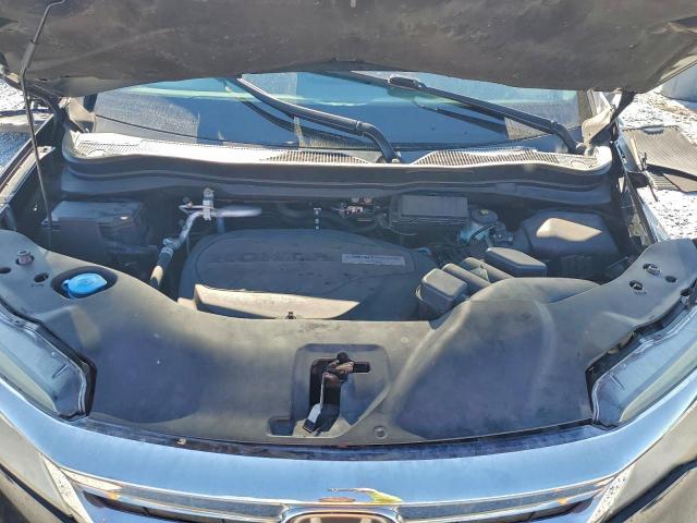 Honda Pilot Touring Image 14