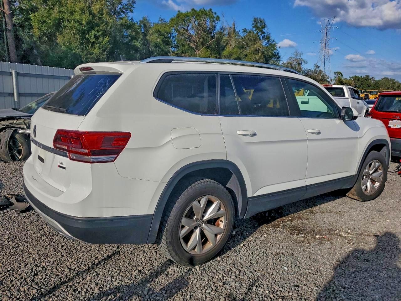 Volkswagen Atlas Se Image 2