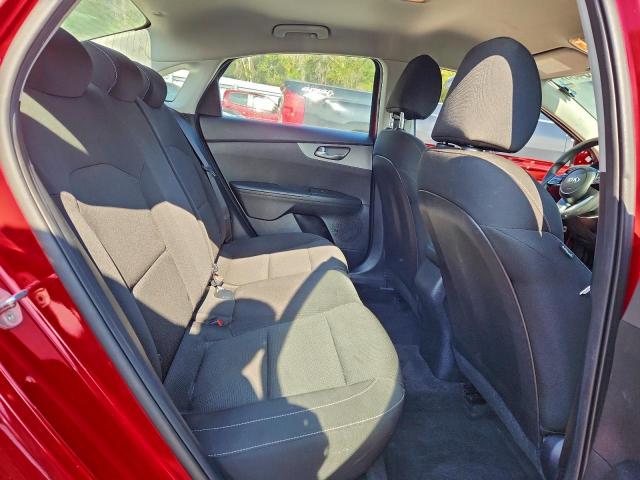 Kia Forte Fe Image 6