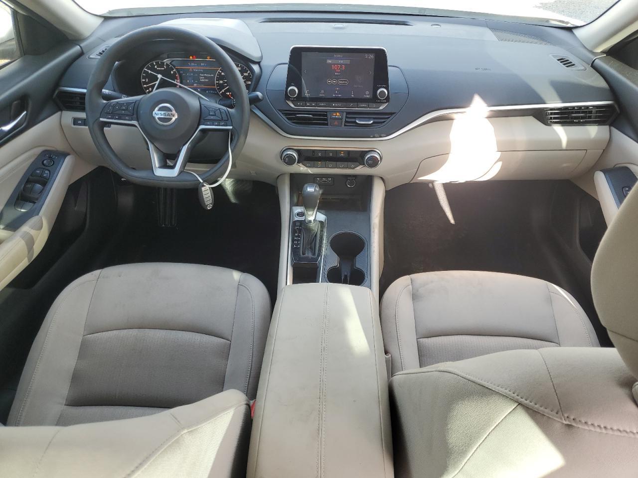 Nissan Altima S Image 7