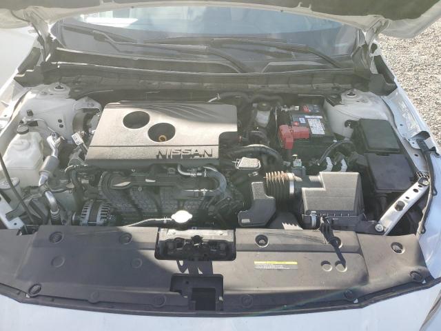 Nissan Altima S Image 9