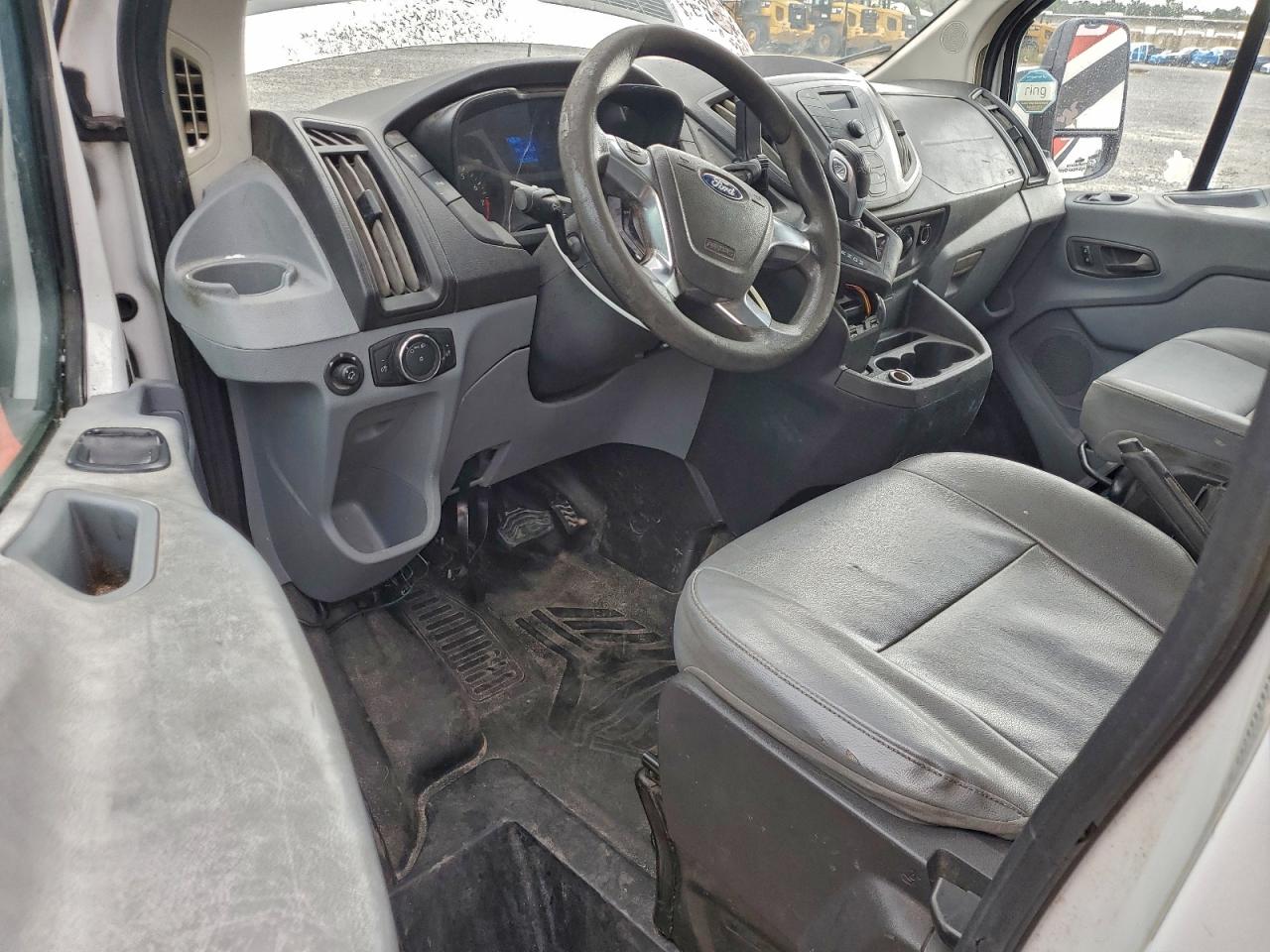 Ford Transit T-250 Image 9