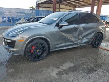  Salvage Porsche Cayenne